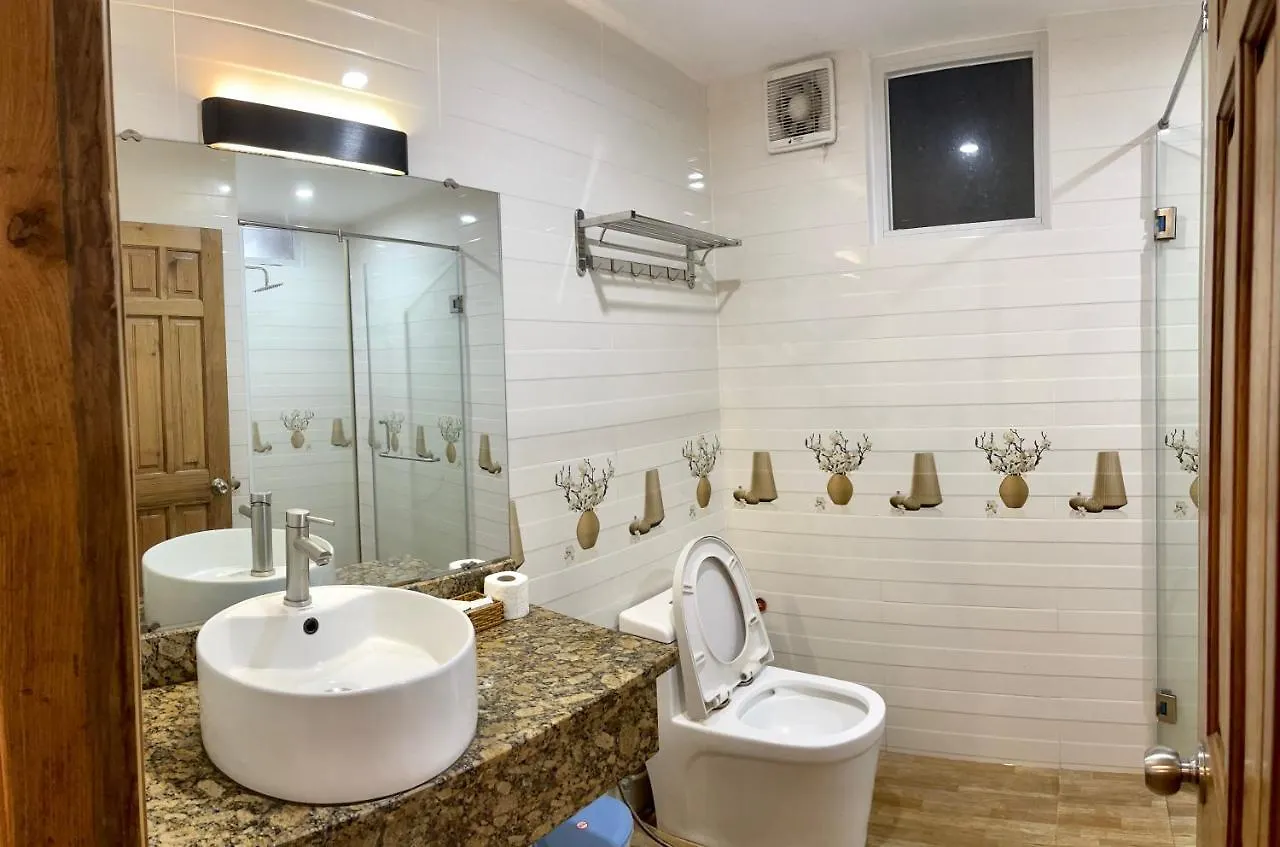 Sun Rose Hotel & Apartment Vung Tau 2*,  Vietnam